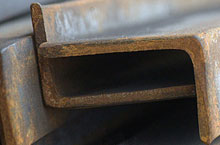 Фото уголка неравнополочного